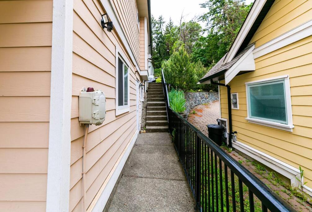 Villa Cozy Renovated Oasis W Private Terrace & Parking Victoria Exterior foto